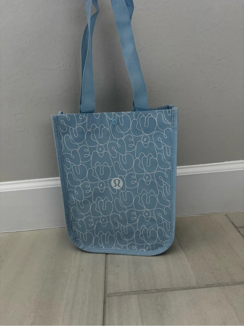 NWT Lululemon Small Light Blue Tote with bubble logo - Picture 2 of 5